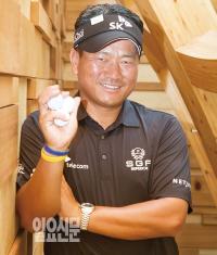 최경주, PGA 투어 챔피언스 대회서 한국인 최초 우승