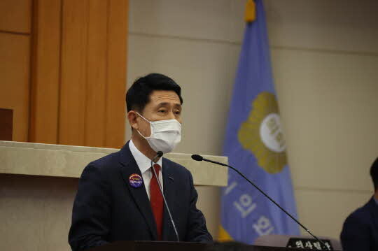 이강덕 포항시장이 30일 제289회 포항시의회 제2차 정례회 시정연설을 하고 있다. <포항시 제공>