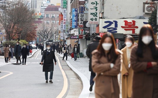 정부가 경구용 치료제 60만 4000명분에 대해 선구매 계약을 체결하고 추가 물량 확보를 위해 협의를 진행하고 있다고 발표했다. 사진=박정훈 기자