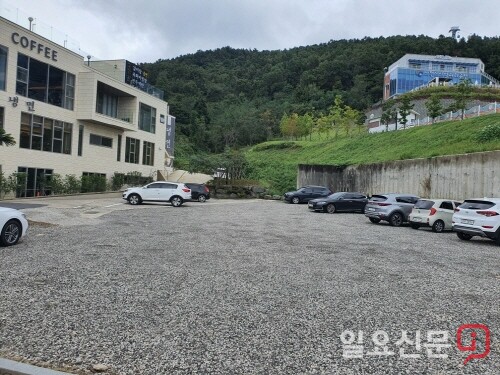 사천시가 주차장을 조성키로 계획 중인 모텔 철거부지. 사진=정동욱 기자