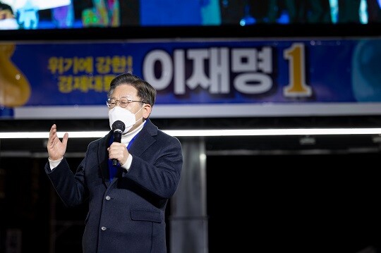 이재명 더불어민주당 대선후보는 윤석열 국민의힘 대선후보를 겨냥해 “어떻게 대통령 후보가 선거운동하면서 정치보복을 공언할 수가 있느냐”고 질타했다. 사진=이재명 캠프