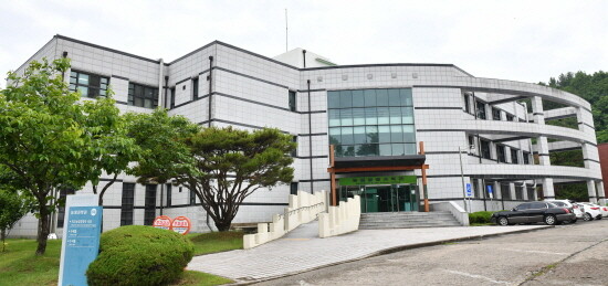‘농촌진흥청 지정 2급 치유농업사 양성기관’으로 지정된 농업생명과학대학 농업과학교육원. 사진=경상국립대