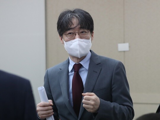 한미약품그룹 유력 후계자로 거론된 임종윤 한미사이언스 대표(사진)가 임기 종료를 앞두고 재선임에 사실상 실패하면서 그룹 경영 후계구도가 안갯속으로 들어가고 있다. 사진=연합뉴스