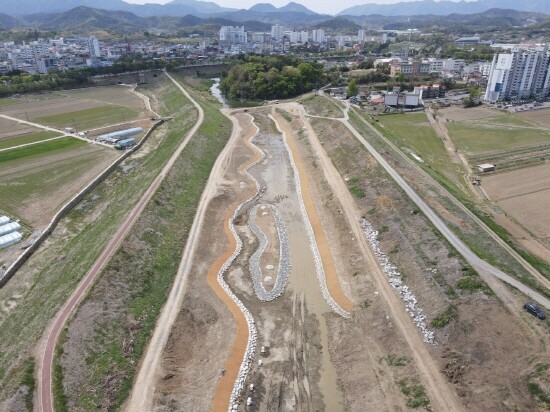 신음천 항공뷰. 사진=경남도 제공