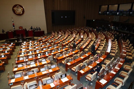 검수완박과 관련한 법안 중 하나인 검찰청법 개정안이 30일 국회 본회의를 통해 표결 처리된다. 사진=이종현 기자