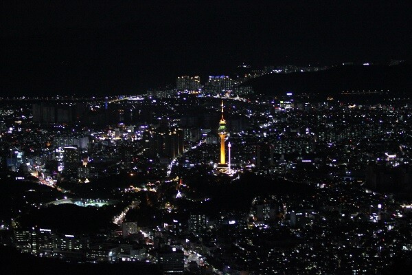 'Powerful Daegu' 앞산전망대에서 에너지 가득한 세계인들과 함께 바라본 대구의 모습. 사진=남경원 기자