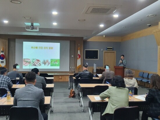 명예축산물교육 모습. 사진=경남도 제공