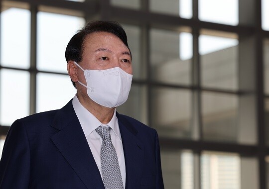 26일 용산 대통령실 출근하는 윤석열 대통령. 사진=연합뉴스