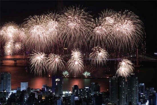 지난 2018년 부산불꽃축제 당시 모습. 사진=부산시 제공