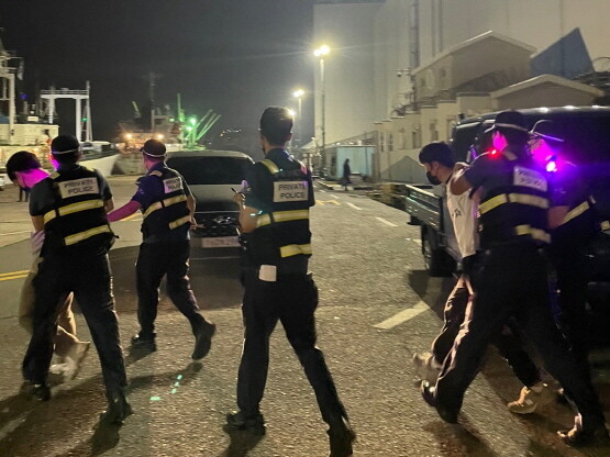 밀입국 차단 합동모의훈련 실시 모습. 사진=부산항만공사 제공