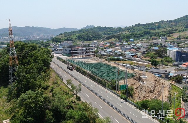 합천군이 허가한 골프연습장이 온갖 문제점을 안고 있는 것으로 드러났다. 사진=정민규 기자