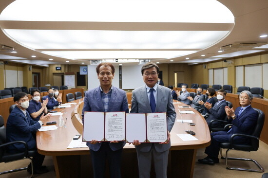 협약식 모습. 사진=경남정보대 제공