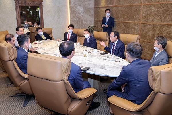 이만규 대구시의회의장이 22일 대전 유성구 호텔인터시티에서 열린 '대한민국 시·도의회의장협의회 제1차 정기회'에서 시·도의회 3급 직위 신설 필요성을 제안하고 있다. 시진=대구시의회 제공