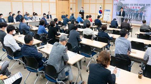 구미시 남병국 환경교통국장이 '교통정책'에 대해 설명하고 있다. 사진=구미시 제공