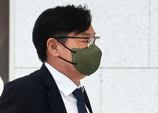 쌍방울그룹으로부터 뇌물을 수수한 혐의로 구속 수사 중인 이화영 전 경기도 평화부지사. 사진=연합뉴스