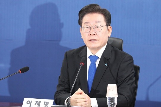 이재명 더불어민주당 당대표가 19일 새벽 그의 최측근인 정진상 당 대표 정무조정실장이 구속된 데에 대해 "유검무죄, 무검유죄"라고 비판했다. 사진=박은숙 기자