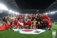 다시 한 번 ‘도하의 기적’…악재 딛고 월드컵 16강 오른 대한민국 영웅들
