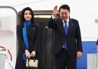 ‘올해 첫 순방’ 윤석열 대통령 UAE로 출국…경제사절단도 동행