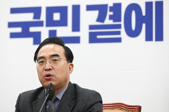 박홍근 더불어민주당 원내대표가 19일 국회에서 열린 정책조정회의에서 모두발언을 하고 있다. 사진=박은숙 기자