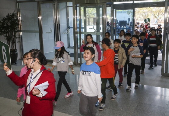 학교·단체교육프로그램 운영 모습. 사진=국립부산과학관 제공