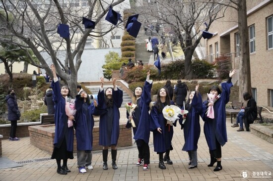 2022학년도 전기 학위수여식 장면. 사진=경성대 제공