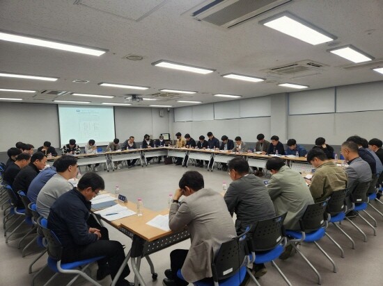 시군 도로담당팀장 실무회의 장면 . 사진=경남도 제공