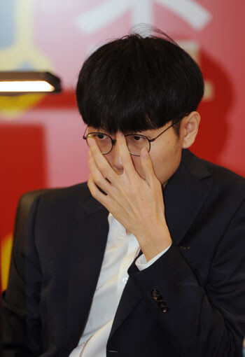 세계랭킹 1위 신진서 9단은 이번 대회의 가장 강력한 우승후보다. 사진=한국기원 제공
