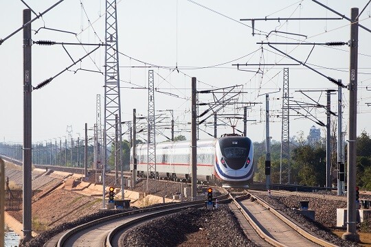 철로를 달리는 중국의 기차로 기사의 특정 내용과 무관하다. 사진=연합뉴스