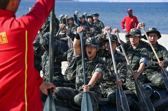 병영체험 실시 장면. 사진=경남정보대 제공