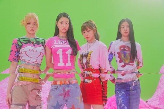 피프티 피프티가 밝힌 계약 해지 사유는 불투명한 정산 문제와 소속사인 어트랙트가 건강상의 문제에도 불구하고 활동을 강행해 신뢰를 무너뜨렸다는 점이다. 사진=어트랙트 제공