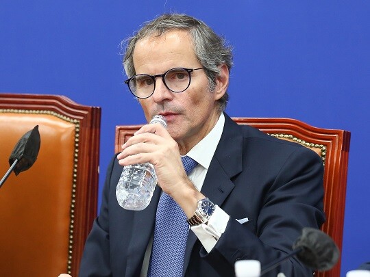 라파엘 그로시 IAEA 사무총장을 향한 국내의 부정적 반응에 국민의힘이 그를 감싸고 나섰다. 사진=임준선 기자