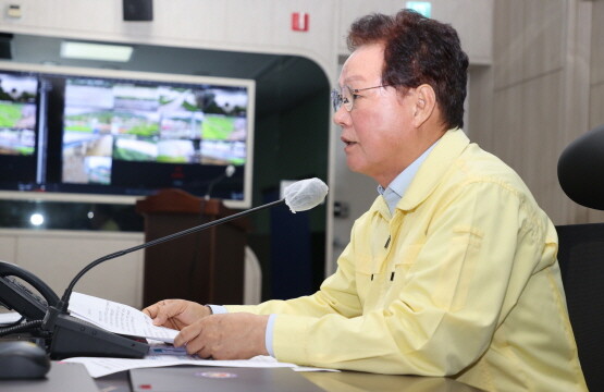 박완수 도지사가 실·국·본부장회의를 주재하는 모습. 사진=경남도 제공