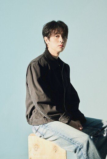 늘 괴롭힘을 당하는 역만 맡다가 처음으로 남을 괴롭히는 역할을 맡은 박정민은 장도리의 스타일링이 연기에 많은 도움이 됐다고 귀띔했다. 사진=샘컴퍼니 제공