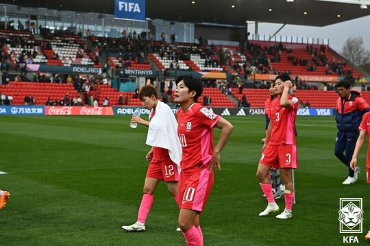 월드컵은 토너먼트는 여전히 높은 벽이었다. 여자축구 대표팀이 1무 2패로 조별리그 최하위를 기록해 토너먼트 진출에 실패했다. 사진=KFA 제공