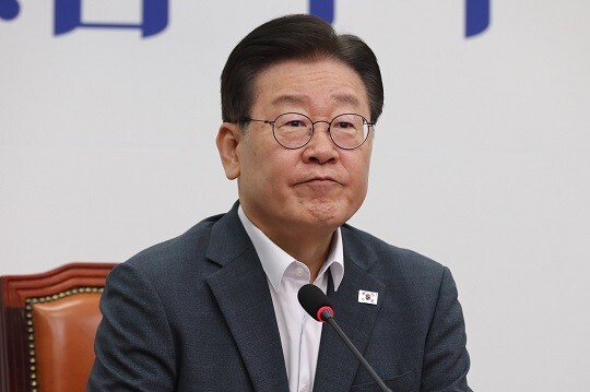 이재명 대표가 16일 국회에서 열린 최고위원회의에서 모두 발언을 하고 있다. 사진=박은숙 기자