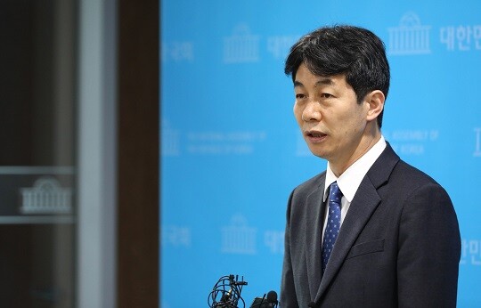 윤건영 더불어민주당 의원. 사진=박은숙 기자