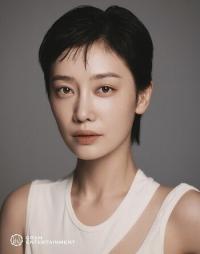 피해 폭로 없고 미담 인증만…배우 김히어라 ‘일진설’ 극적 반전 안팎
