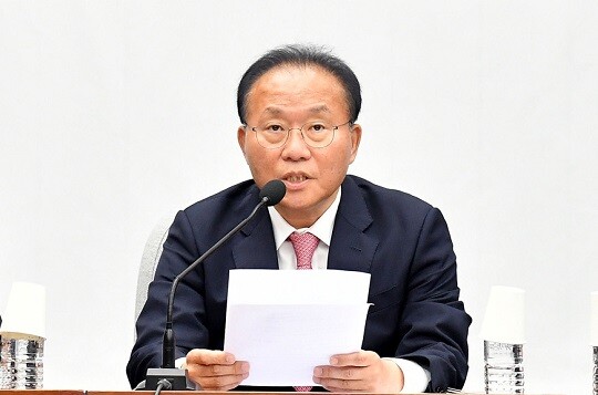 윤재옥 원내대표가 시스템을 부실 운영한 선관위에 사과를 촉구했다. 사진=이종현 기자
