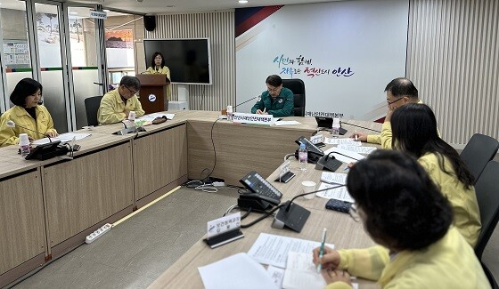 안산시 김대순 부시장이 22일 럼피스킨병과 관련한 긴급상황판단회의를 주재하고 있다. 사진=안산시 제공