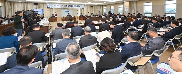 7일 경북도의회 교육위가 도교육청 본청과 직속기관에 대한 행감을 하고 있다. 사진=경북도의회 제공