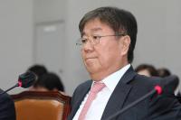 [단독] 화공과 출신이 '개발자'로 군복무…김대기 장남 국내 경력 의문점 추적