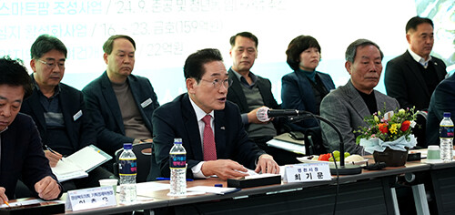 최기문 영천시장이 주민과의 새해 인사회를 갖고 현장 목소리를 수렴하고 있다. 사진=영천시 제공