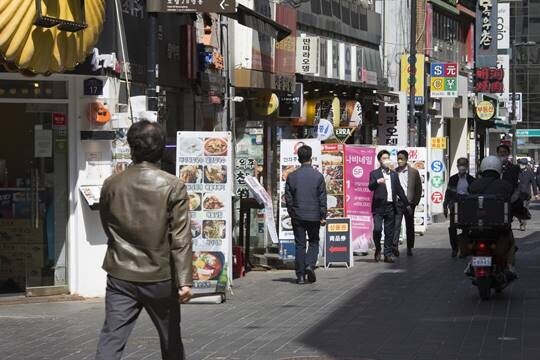 사진은 서울 중구 명동 식당가. 기사 특정 내용과 관련 없음. 사진=이종현 기자