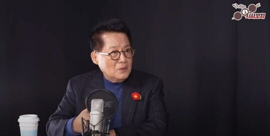 일요신문 유튜브 채널 ‘신용산객잔, 박지원의 시사꼬치’에 출연한 박지원 전 국정원장. 사진=방송 캡처