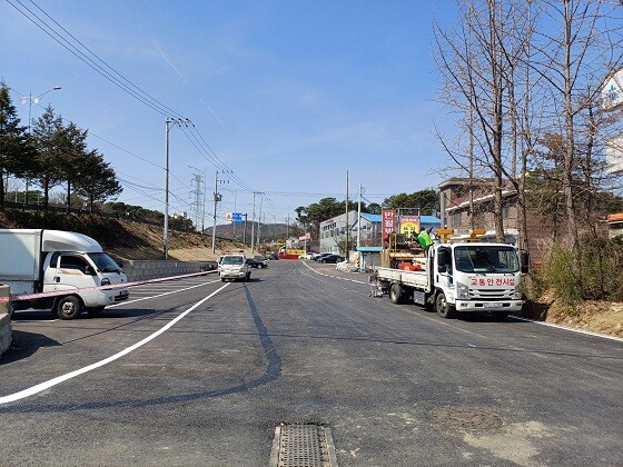 안산시 상록구 사사동 대촌길 도로개설 모습. 사진=안산시 제공