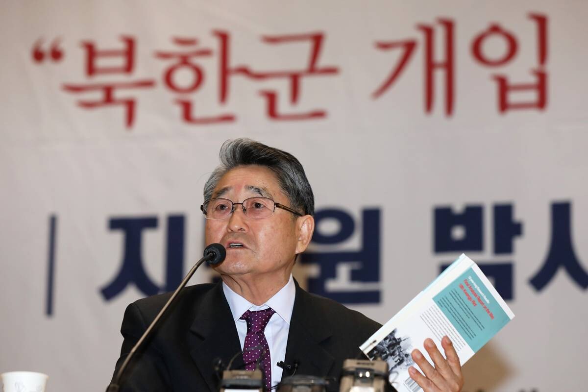 ‘북조선 5·18 아리랑 무등산의 진달래 475송이’라는 책을 발간한 지만원 씨. 사진=박은숙 기자