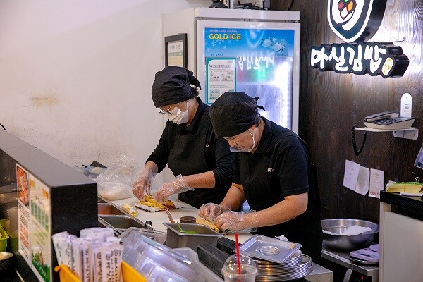 지난 2018년 중구 시니어클럽과 함께 개점한 동인동 마실김밥. 사진=대구시 제공