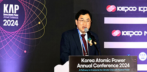 주낙영 시장이 24일 부산 벡스코에서 열린 스마트넷제로시티 협약식에 앞서 인삿말을 하고 있다. 사진=경주시 제공