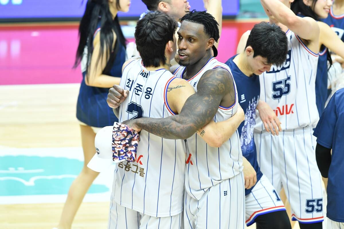 라건아는 다음 시즌 KBL 무대에 남는다면 외국인 선수 신분으로 뛰게 됐다. 사진=KBL 제공