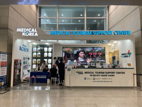 인천메디컬지원센터(인천국제공항 센터) 국제바로병원 의료기관 공동이벤트 현장. 사진=인천관광공사 제공